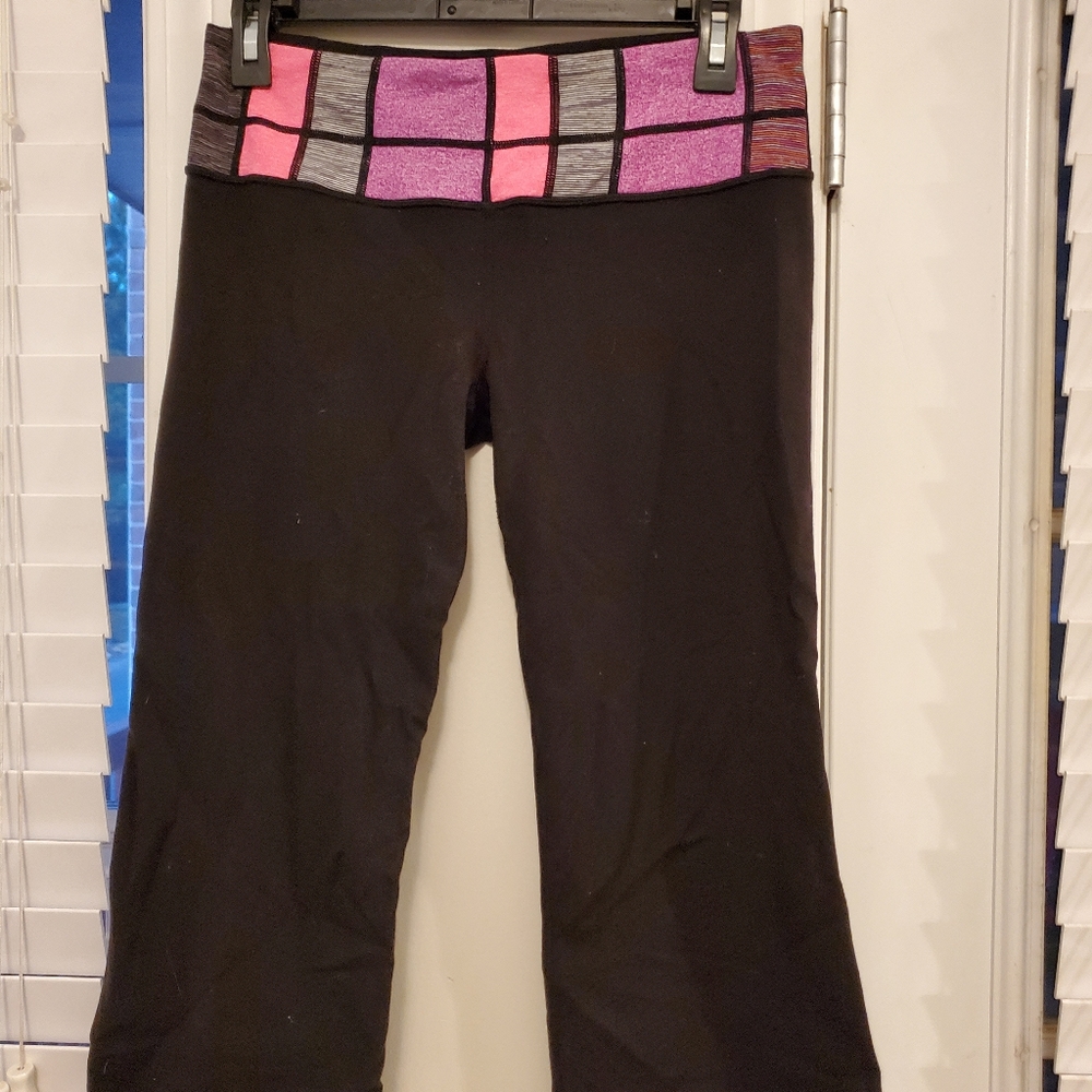Lululemon 6 Crop Yoga Pants/Leggings